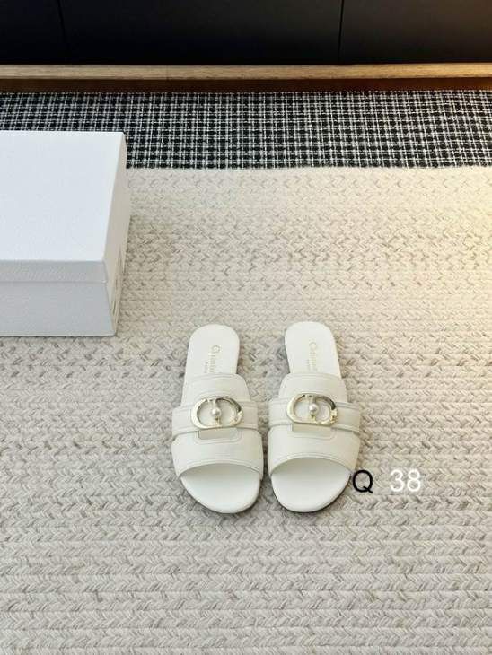 Picture of Dior Slippers _SKUDiorsz35-40LY05042973